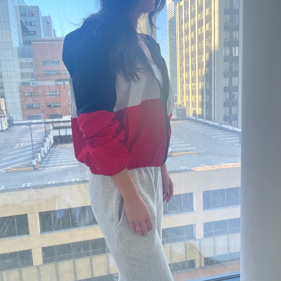 BRANDY MELVILLE jacket with Navy/white/Red stripes. ONESIZE. - Picture 3 of 5